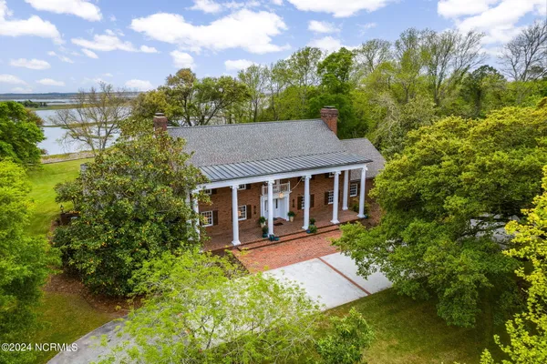 $2,500,000 | 130 Harbour Drive, Hubert, NC 28539