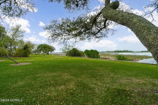 $2,500,000 | 130 Harbour Drive, Hubert, NC 28539