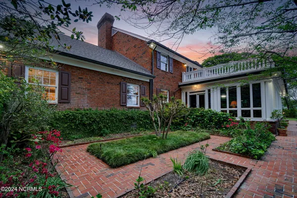 $2,500,000 | 130 Harbour Drive, Hubert, NC 28539