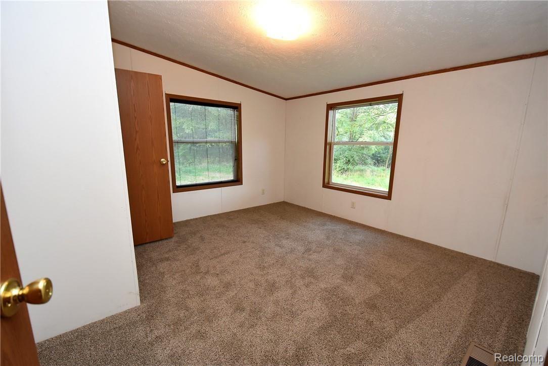 4036 Pne Rdg Drive Dryden, MI 48428 - Photo 30 of 33 DSC_7205.JPG