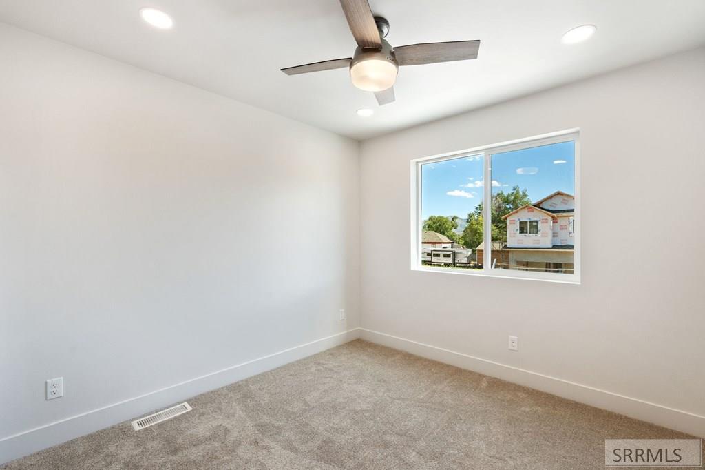 1164 Jasper Loop, Unit 2 Pocatello, ID 83204 - Photo 15 of 60