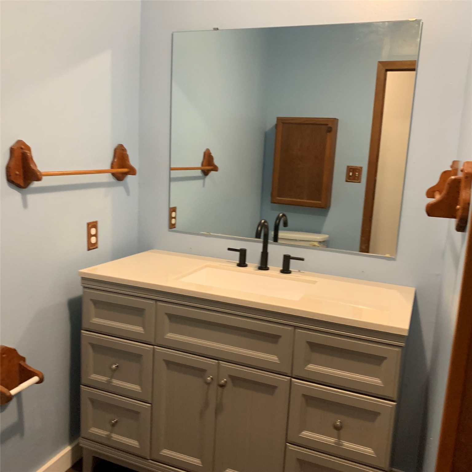 324 Persimmon Road Onalaska, TX 77360 - Photo 15 of 41 a bathroom with a sink and a mirror