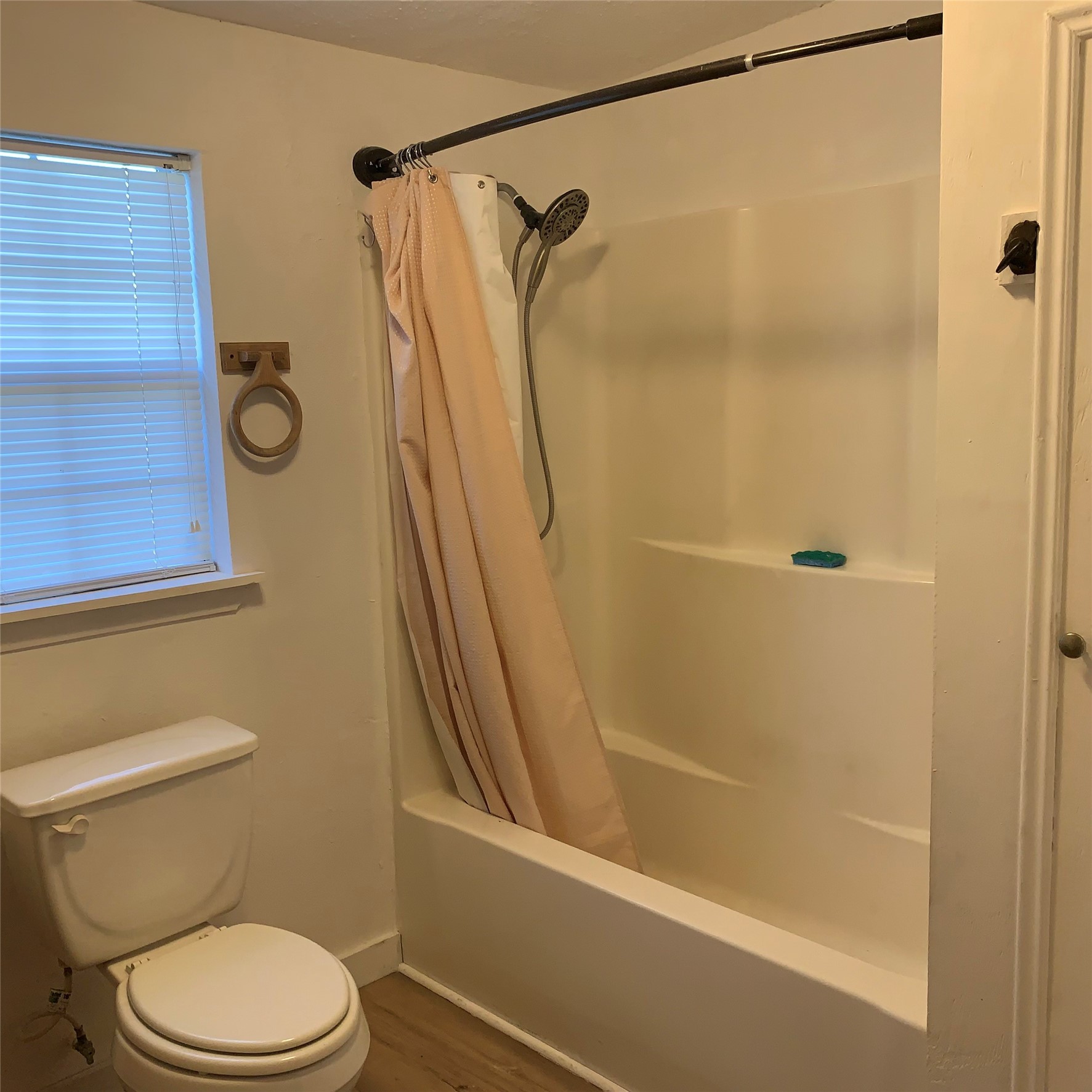 324 Persimmon Road Onalaska, TX 77360 - Photo 23 of 41 a bathroom with a shower a toilet and a shower