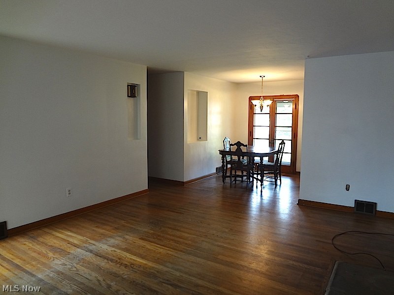13015 Hathaway Road Garfield Heights, OH 44125 - Photo 9 of 20