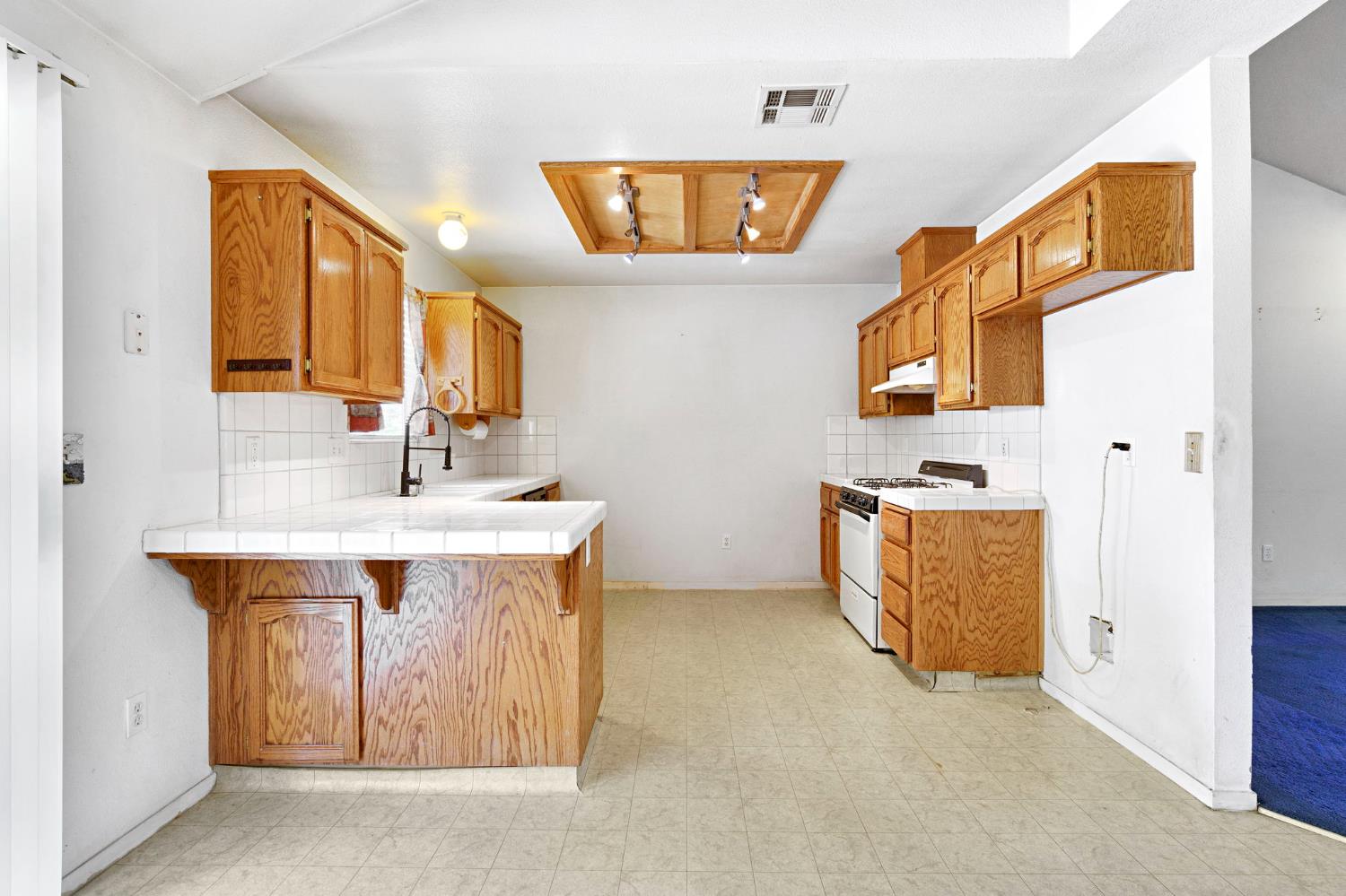 19609 Claremont Road Madera, CA 93638 - Photo 13 of 44