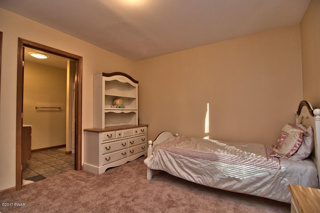 2712 Boulder Road Lake Ariel, PA 18436 - Photo 13 of 69