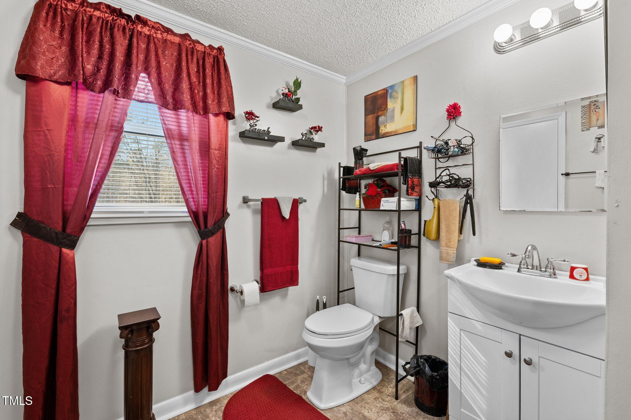 1625 Gun Club Road Henderson, NC 27537 - Photo 10 of 34 25-web-or-mls-DSC_5641