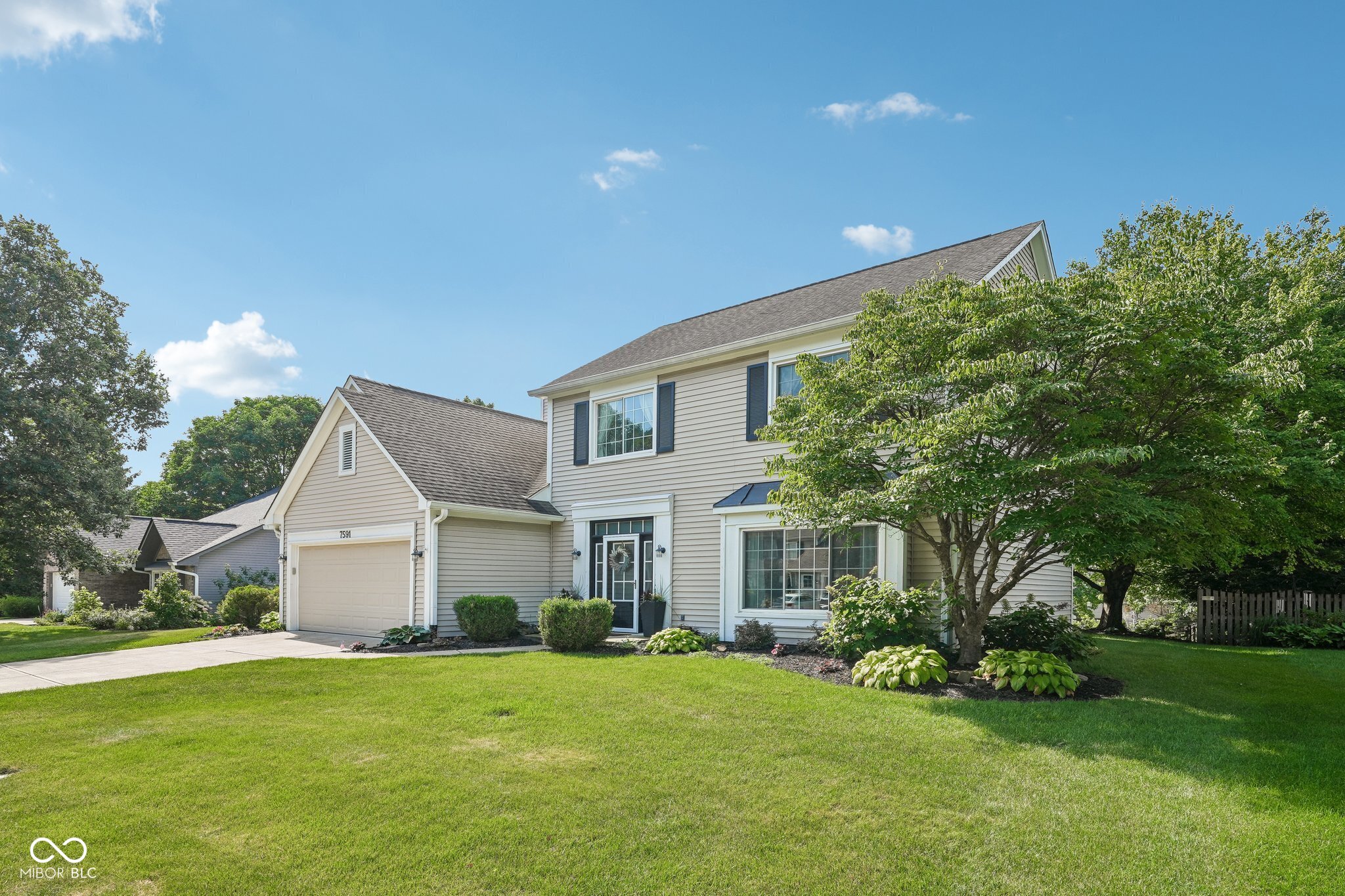 7591 Meadow Ridge Drive Fishers, IN 46038 - Photo 2 of 28