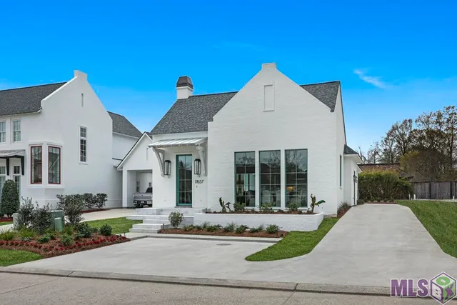 $979,000 | 17657 Bent Tree Court, Baton Rouge, LA 70810