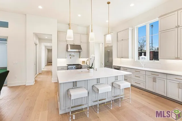 $979,000 | 17657 Bent Tree Court, Baton Rouge, LA 70810