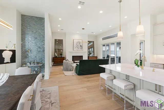 $979,000 | 17657 Bent Tree Court, Baton Rouge, LA 70810