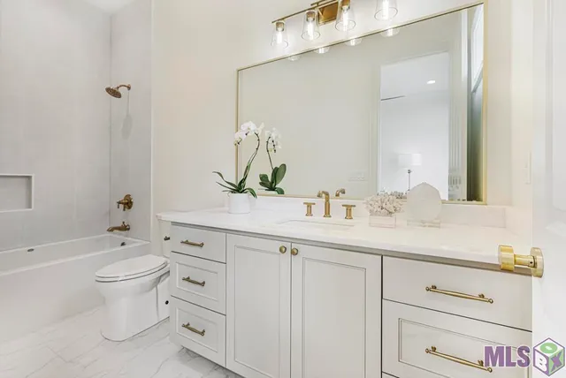 $979,000 | 17657 Bent Tree Court, Baton Rouge, LA 70810