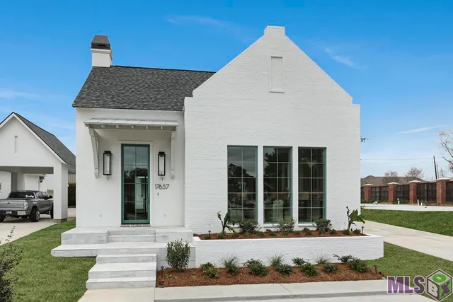 $979,000 | 17657 Bent Tree Court, Baton Rouge, LA 70810