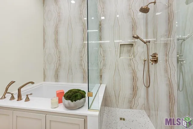 $979,000 | 17657 Bent Tree Court, Baton Rouge, LA 70810