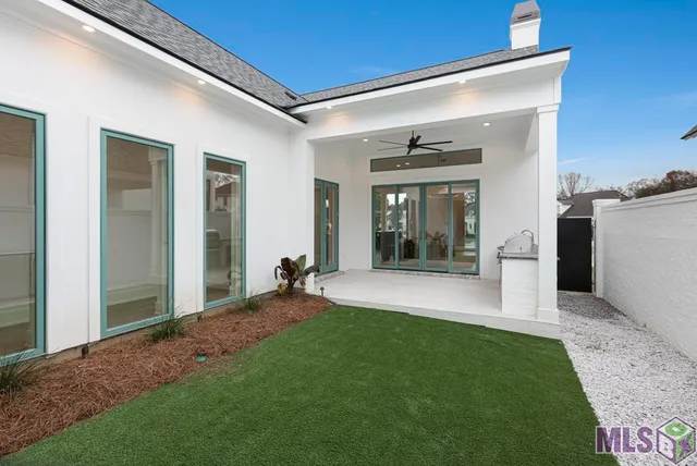 $979,000 | 17657 Bent Tree Court, Baton Rouge, LA 70810