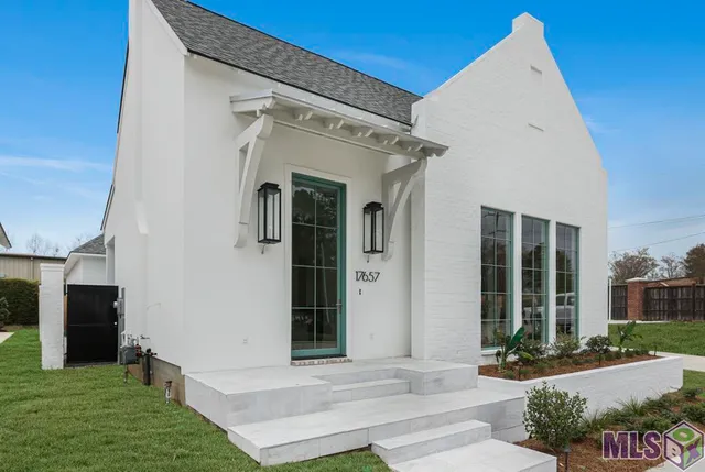 $979,000 | 17657 Bent Tree Court, Baton Rouge, LA 70810