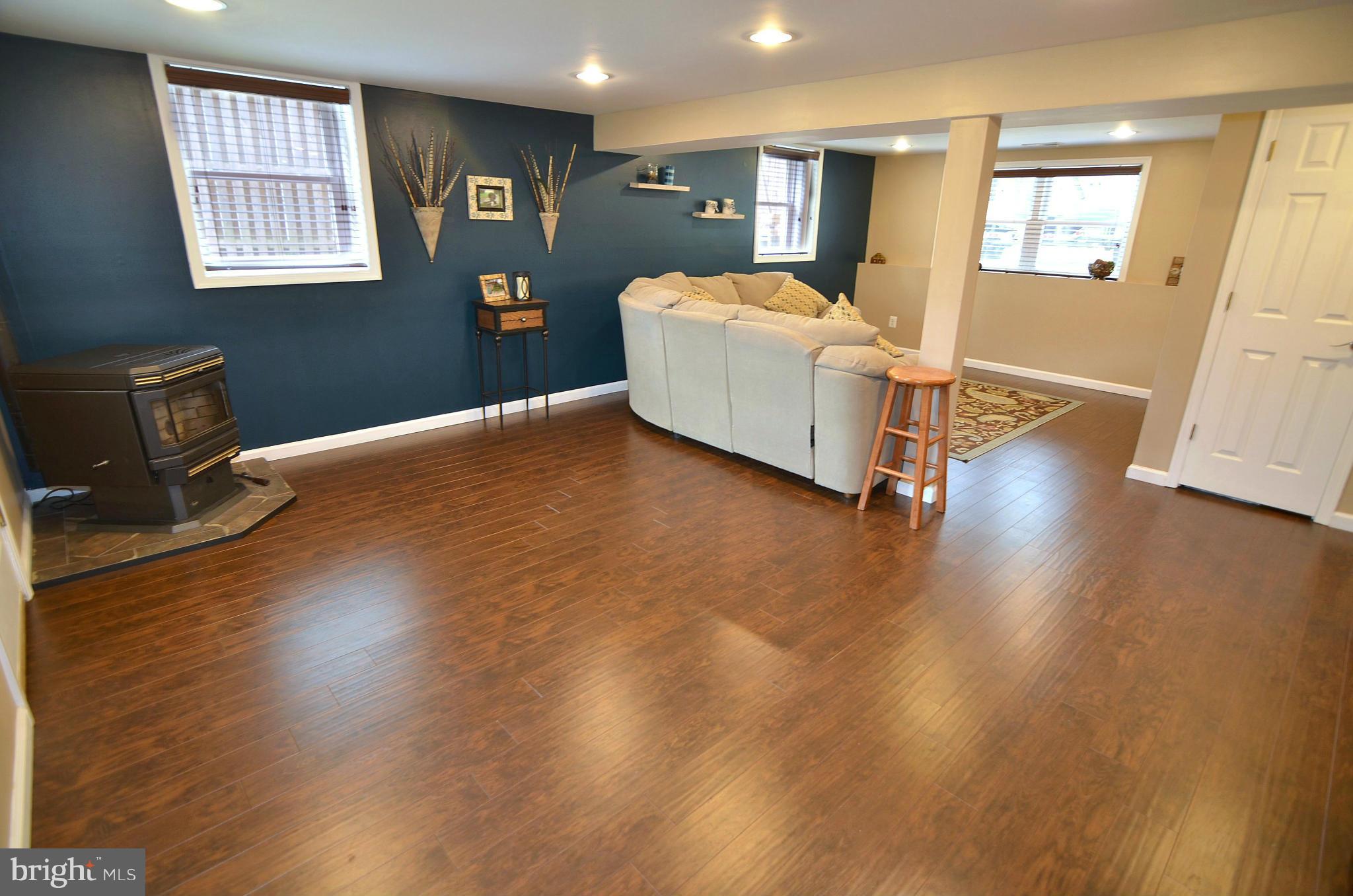 8459 Byrd Road Pasadena, MD 21122 - Photo 7 of 30 Family Room