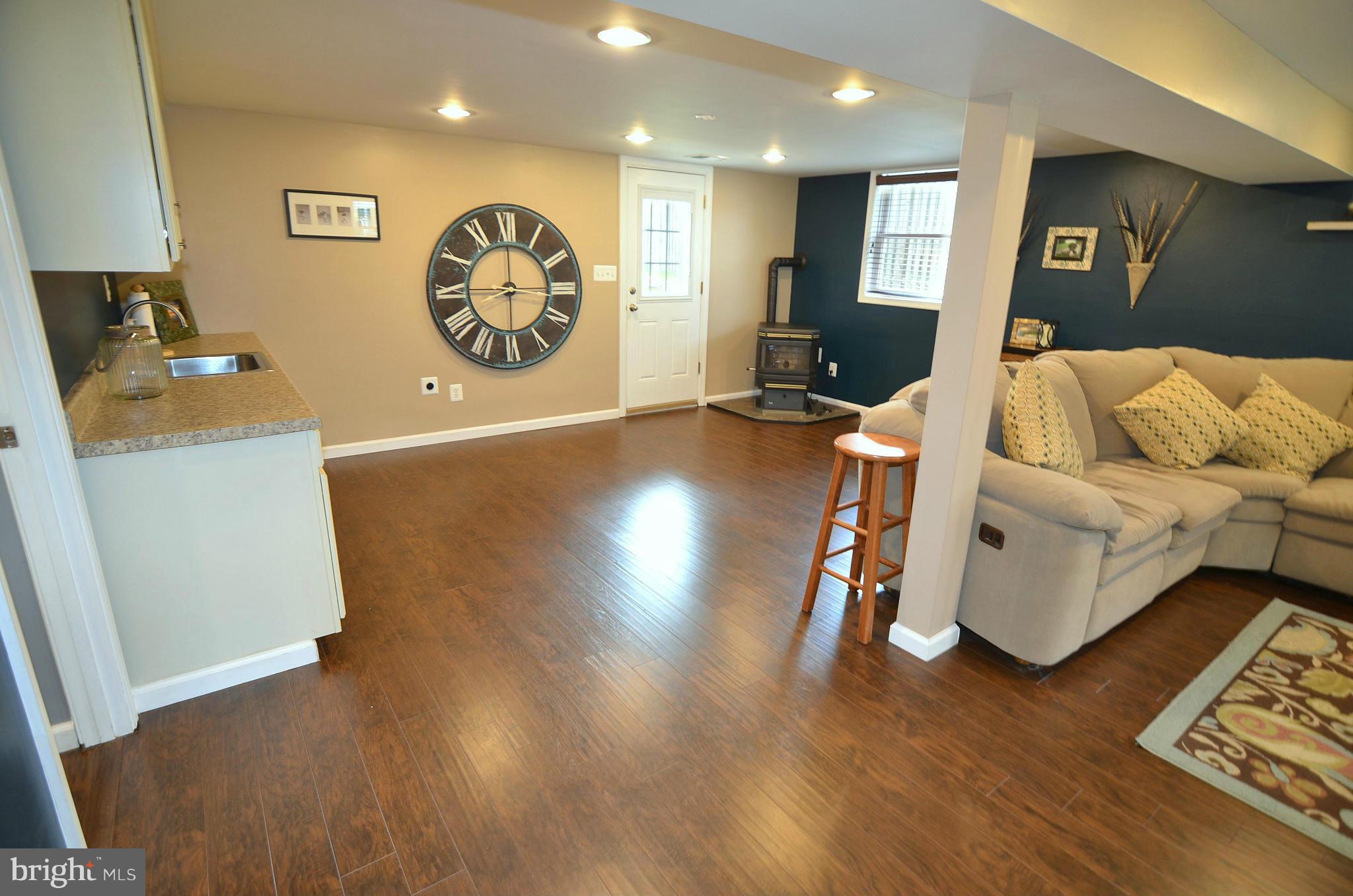 8459 Byrd Road Pasadena, MD 21122 - Photo 9 of 30 Family Room