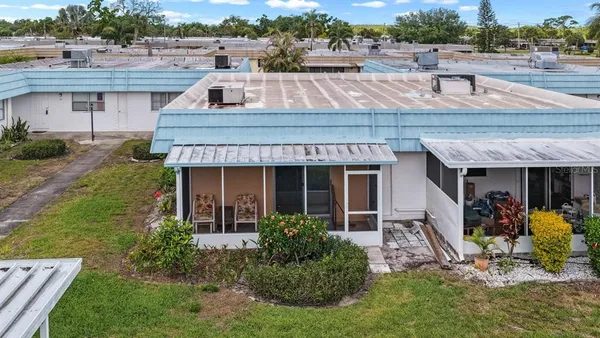 $99,000 | 1801 Bedford Lane, Unit 30, Sun City Center, FL 33573
