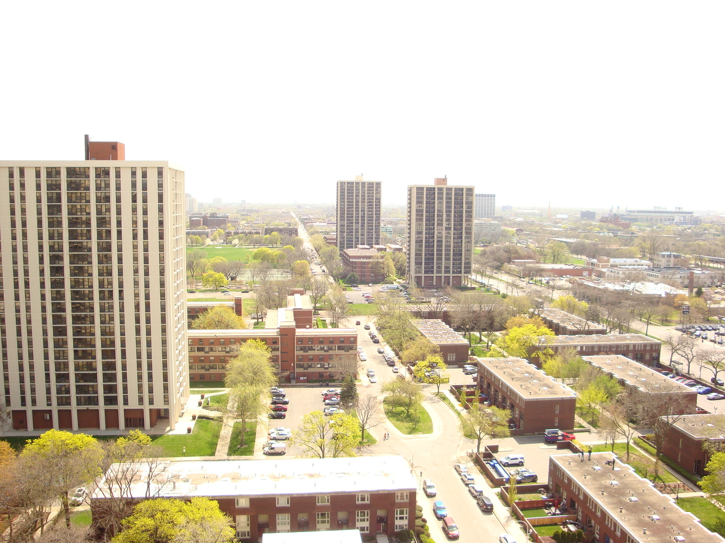 2605 South Indiana Avenue, Unit 1909 Chicago, IL 60616 - Photo 14 of 19 a view of city with ocean