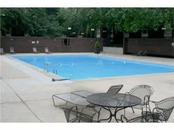 $159,000 | 2605 South Indiana Avenue, Unit 1909, Chicago, IL 60616