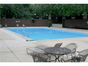 2605 South Indiana Avenue, Unit 1909 Chicago, IL 60616 - Photo 19 of 19 a view of a terrace