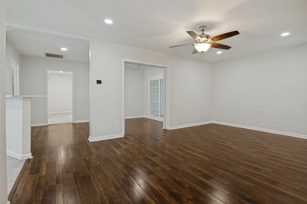 3811 Rolinda Drive Dallas, TX 75211 - Photo 6 of 22