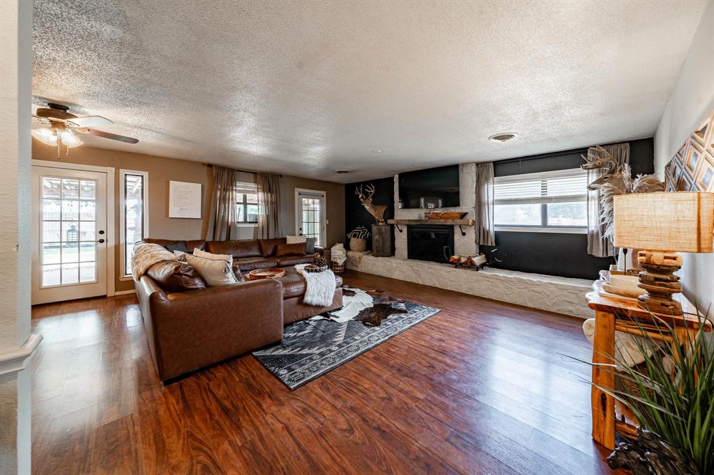 616 West Main Street Bronte, TX 76933 - Photo 8 of 39