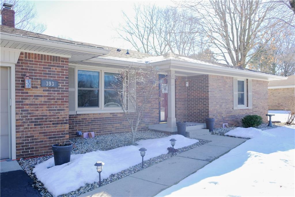 393 Shadow Road Greenwood, IN 46142 - Photo 3 of 22