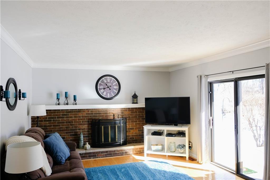 393 Shadow Road Greenwood, IN 46142 - Photo 9 of 22
