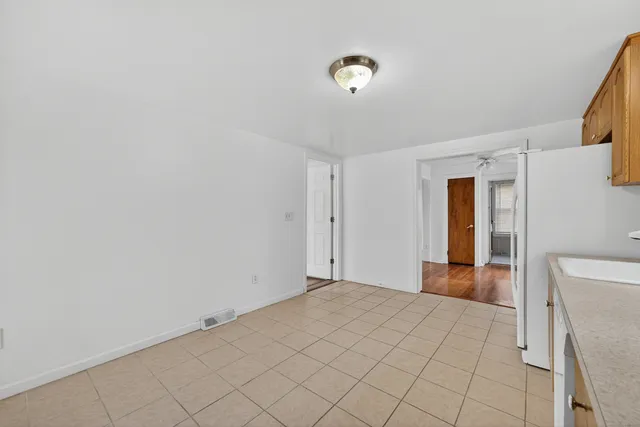 $284,900 | 153 Otrobando Avenue, Norwich, CT 06360