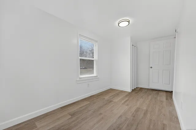 $284,900 | 153 Otrobando Avenue, Norwich, CT 06360