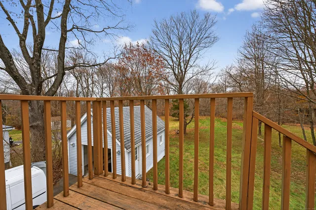 $284,900 | 153 Otrobando Avenue, Norwich, CT 06360