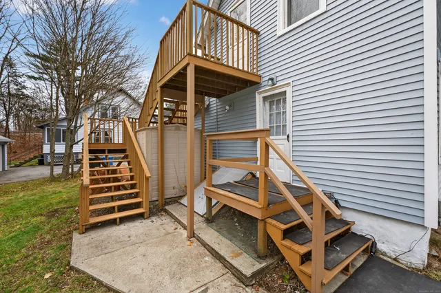 $284,900 | 153 Otrobando Avenue, Norwich, CT 06360