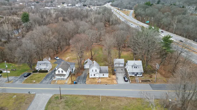 $284,900 | 153 Otrobando Avenue, Norwich, CT 06360