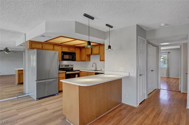 $1,400 | 913 Falconhead Lane, Unit 201, Las Vegas, NV 89128