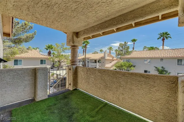 $1,400 | 913 Falconhead Lane, Unit 201, Las Vegas, NV 89128