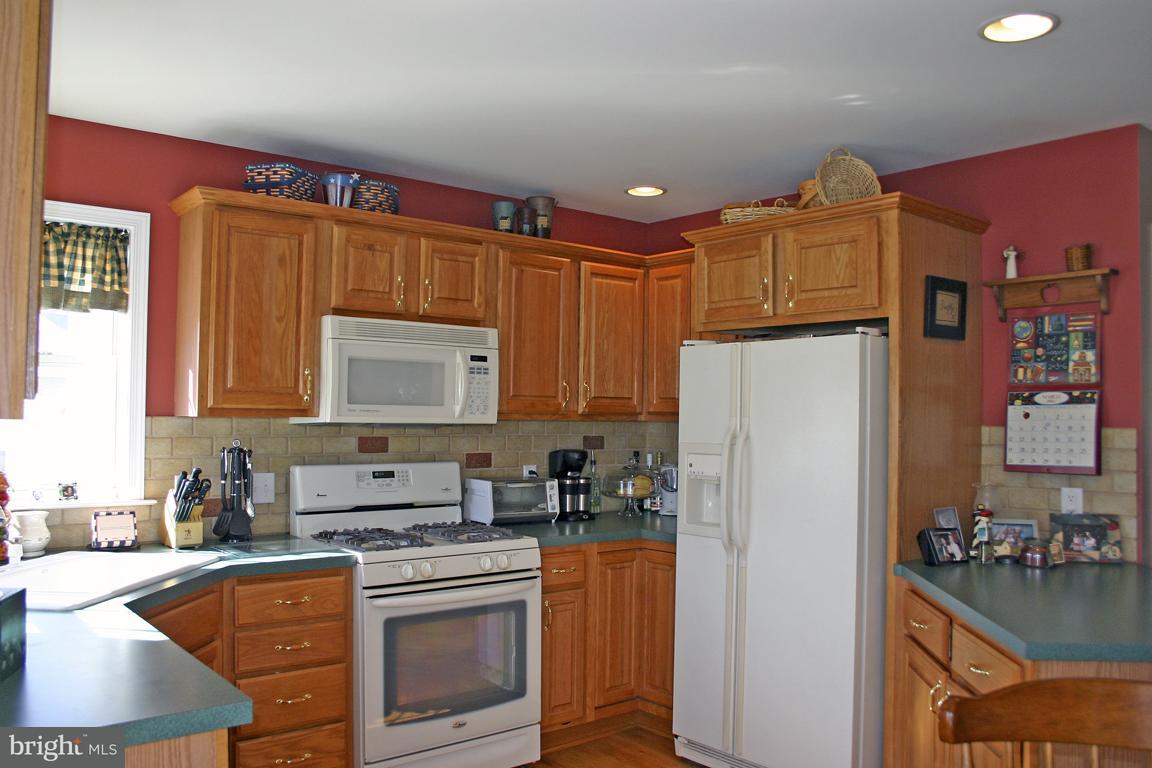 321 Chandlers Way Lititz, PA 17543 - Photo 2 of 8