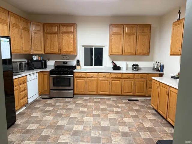 $169,900 | 213 West Seminary Street, West Salem, IL 62476