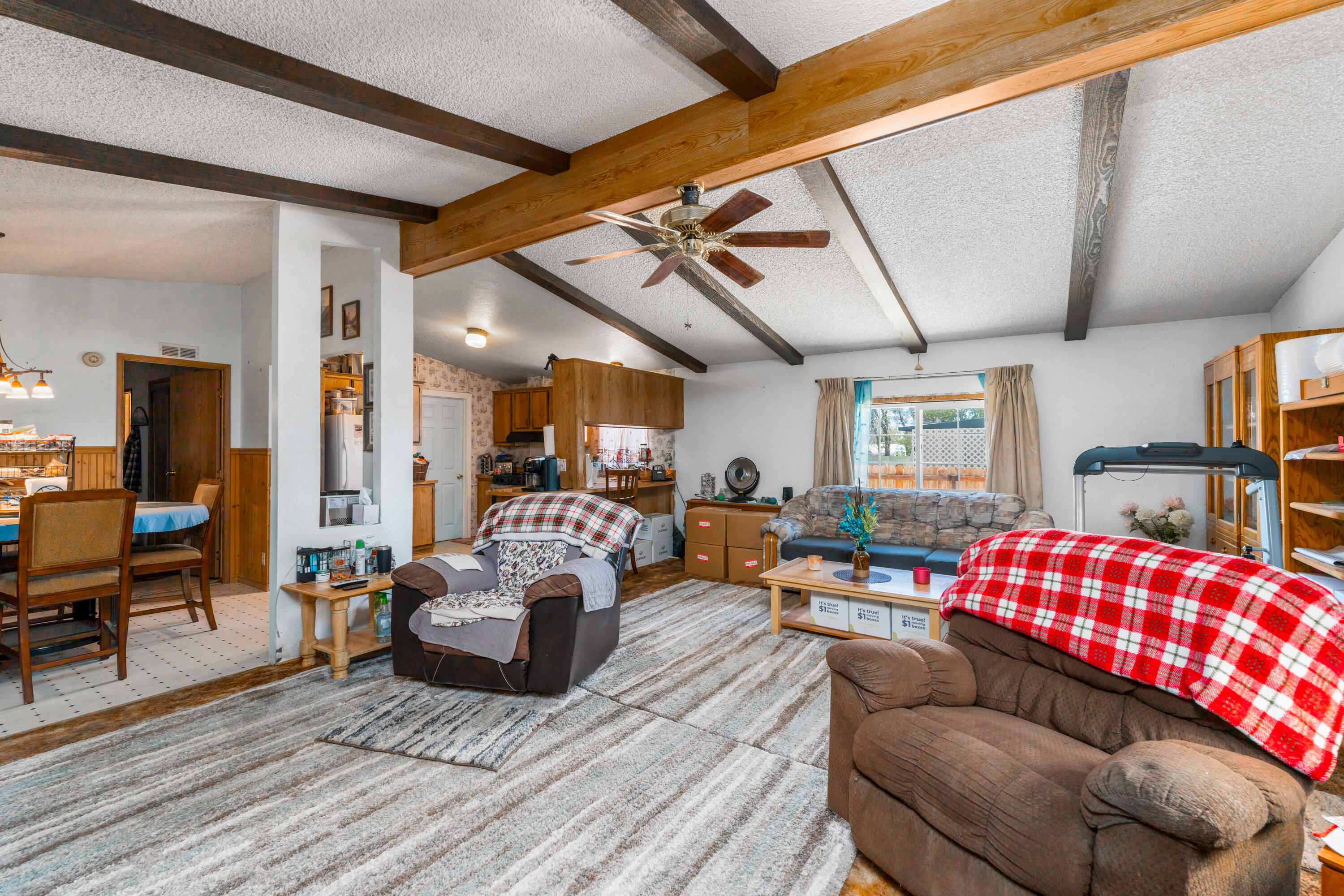 18264 Claymine Road North Edwards, CA 93523 - Photo 4 of 42 4 Claymine Rd