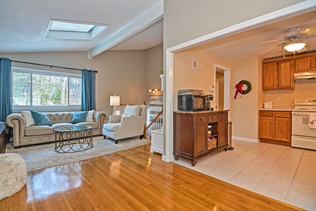 93 Pheasant Hill Road Franklin, MA 02038 - Photo 8 of 31 Gallery Image 8