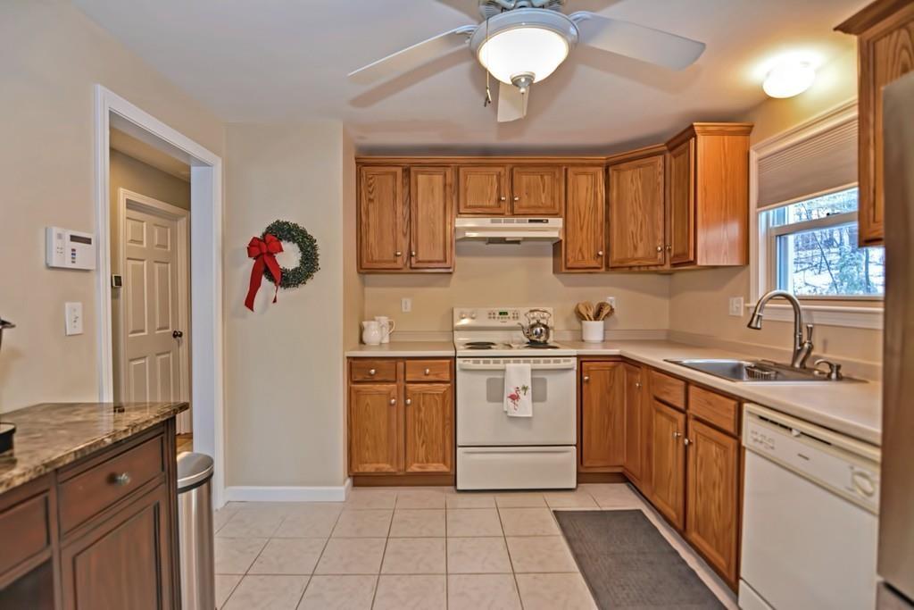 93 Pheasant Hill Road Franklin, MA 02038 - Photo 9 of 31 Gallery Image 9