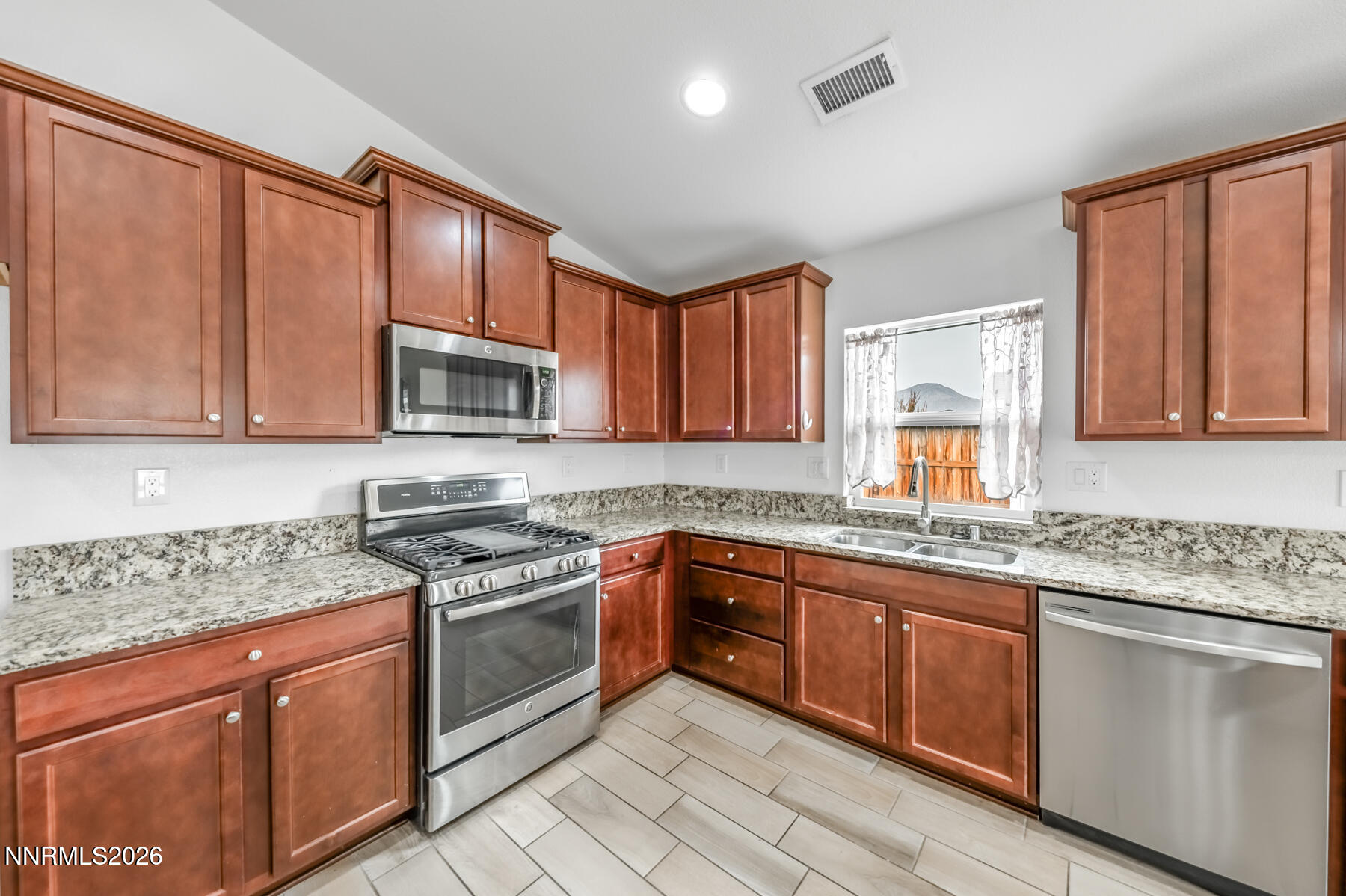 132 Deerfield Road Dayton, NV 89403 - Photo 12 of 37 D-1015