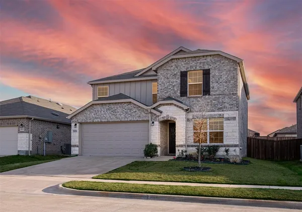 $358,000 | 1024 Vernon Drive, Aubrey, TX 76227