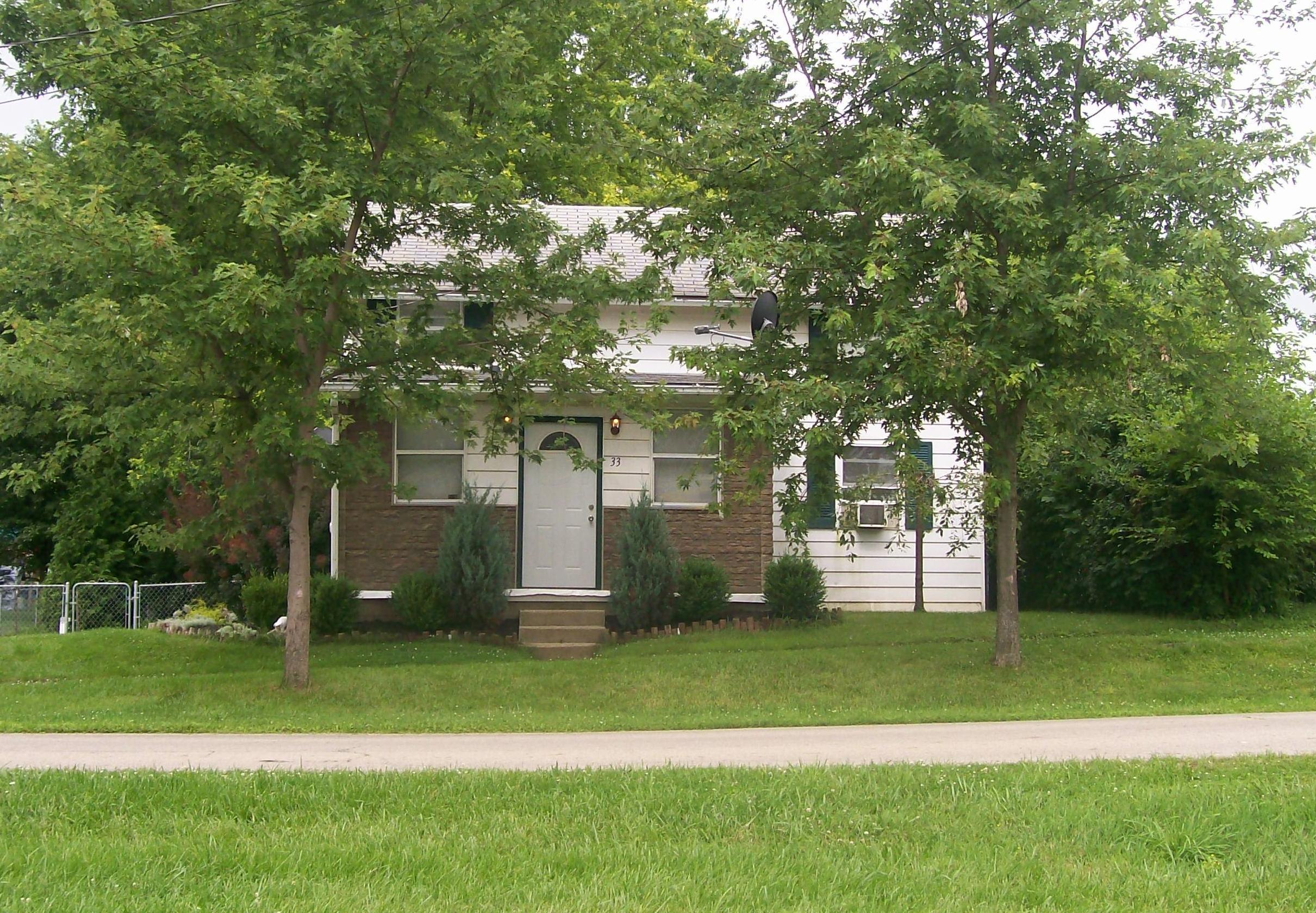 33 Front Street Commercial Point, OH 43116 - Photo 2 of 23