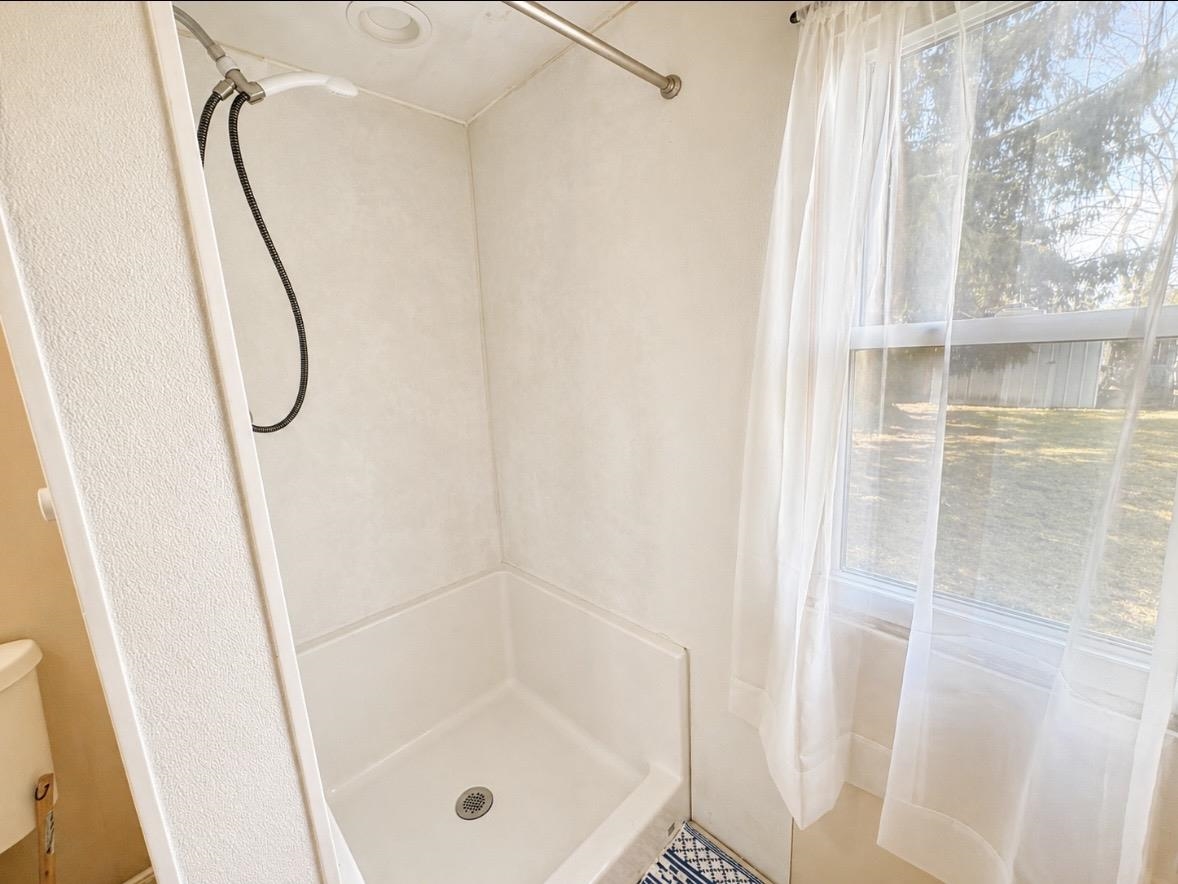 4215 Oak Flats Road Harrison, MI 48625 - Photo 6 of 21