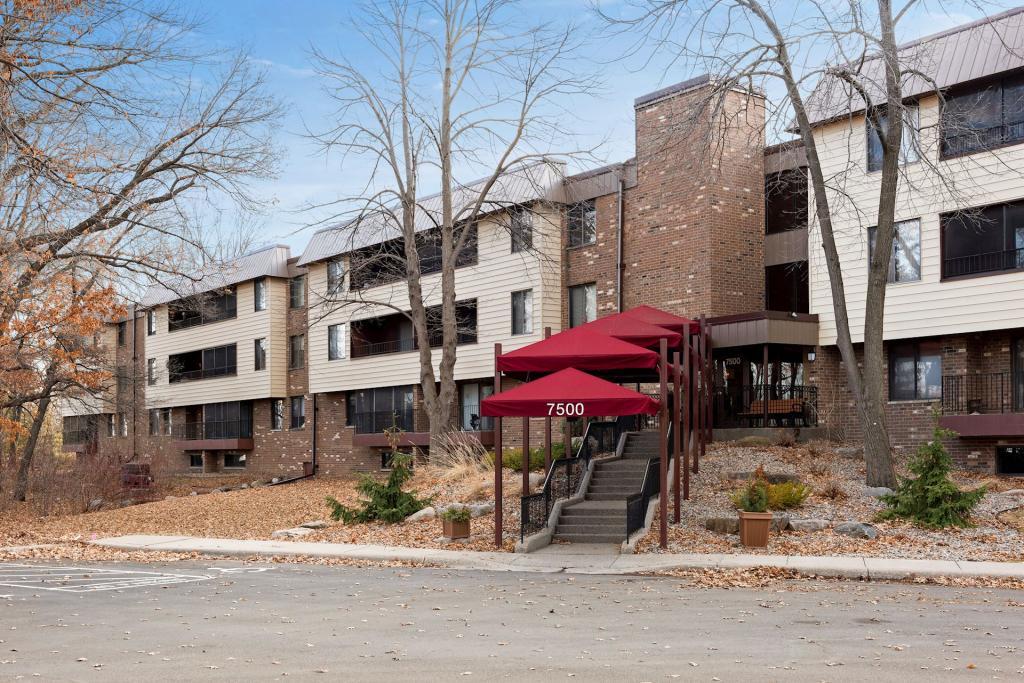 7500 Cahill Road, Unit 214C Edina, MN 55439 - Photo 2 of 29 Gallery Image 2