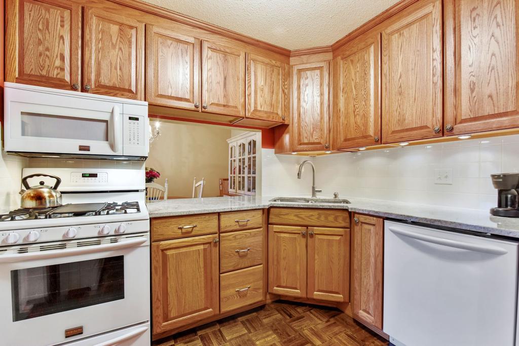 7500 Cahill Road, Unit 214C Edina, MN 55439 - Photo 11 of 29 Gallery Image 11