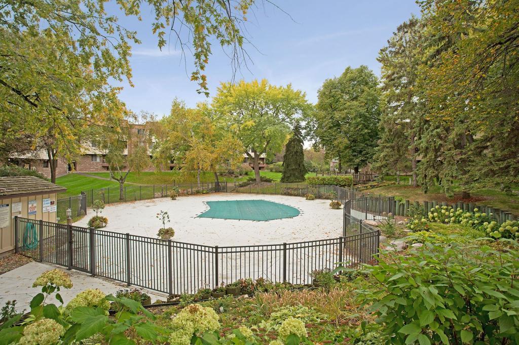 7500 Cahill Road, Unit 214C Edina, MN 55439 - Photo 23 of 29 Gallery Image 23