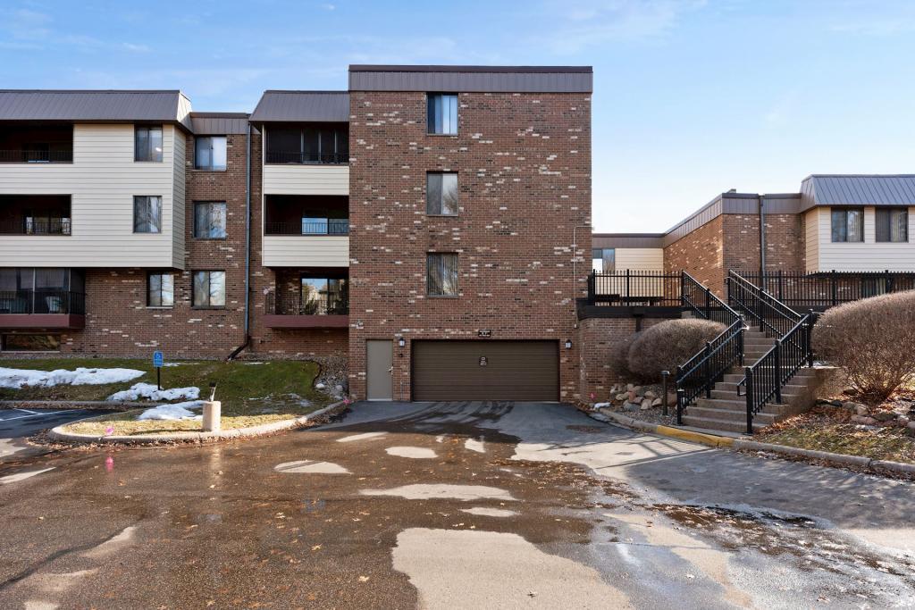 7500 Cahill Road, Unit 214C Edina, MN 55439 - Photo 26 of 29 Gallery Image 26